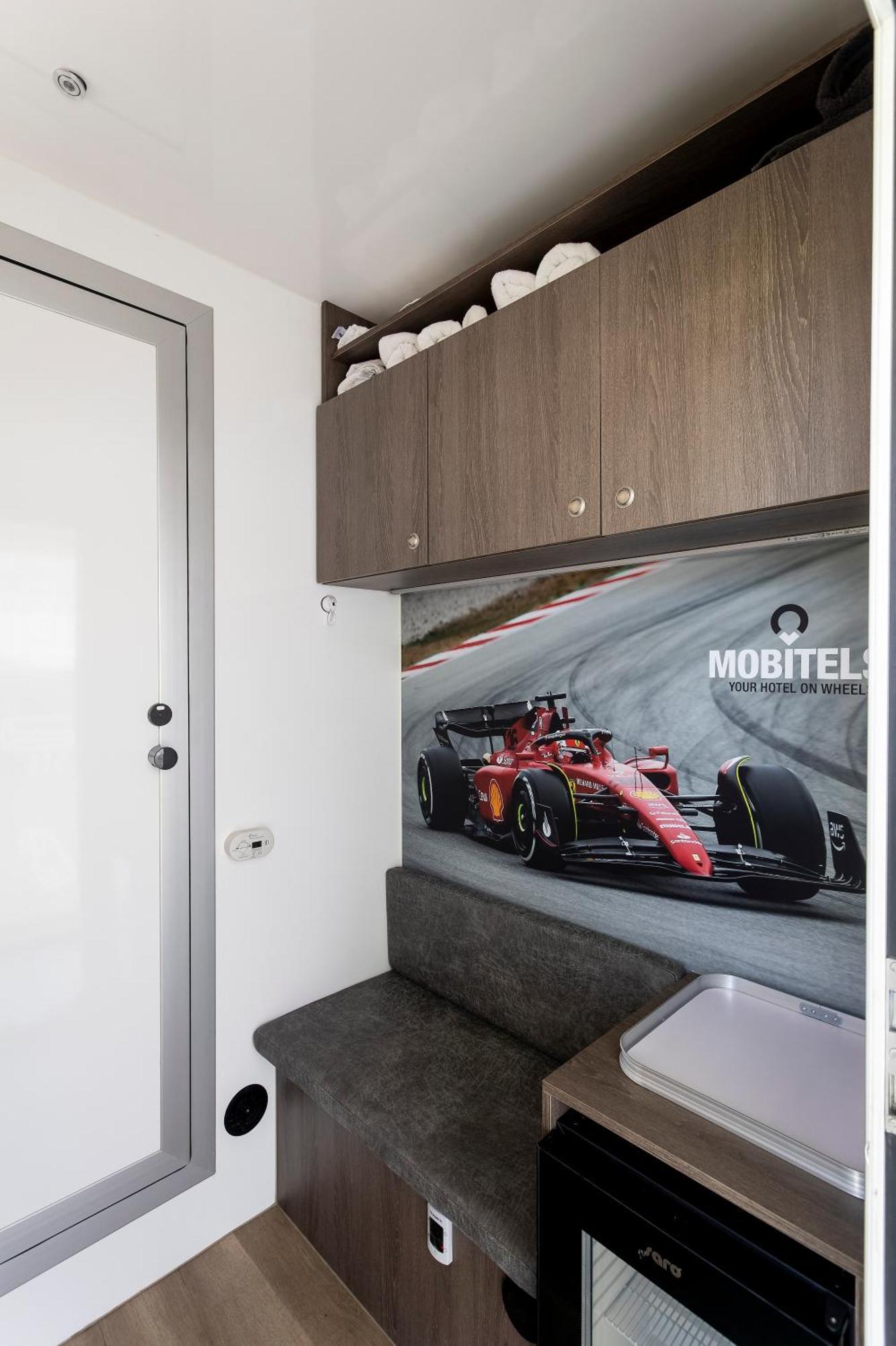 Racingtours Racecamp - Spielberg Hotel Spielberg Bei Knittelfeld Phòng bức ảnh