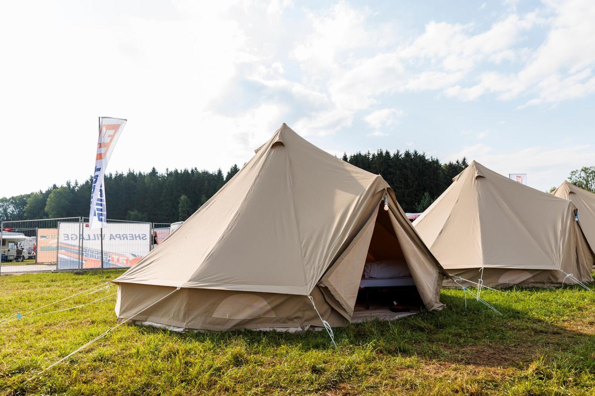 Racingtours Racecamp - Spielberg Hotel Spielberg Bei Knittelfeld Phòng bức ảnh